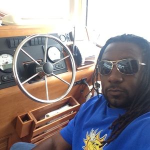 Meet your Posher, Derrick